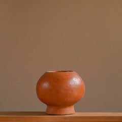 Trompo Terracotta Vase by MESO