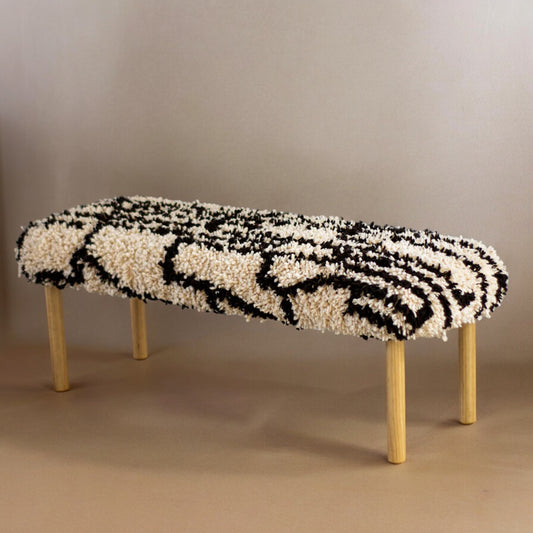 Banca Senderos by Diego Olivero Studio