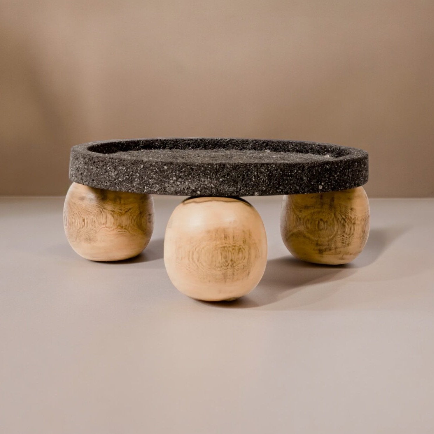 FOS TABLE 06 by Daniel Orozco Studio
