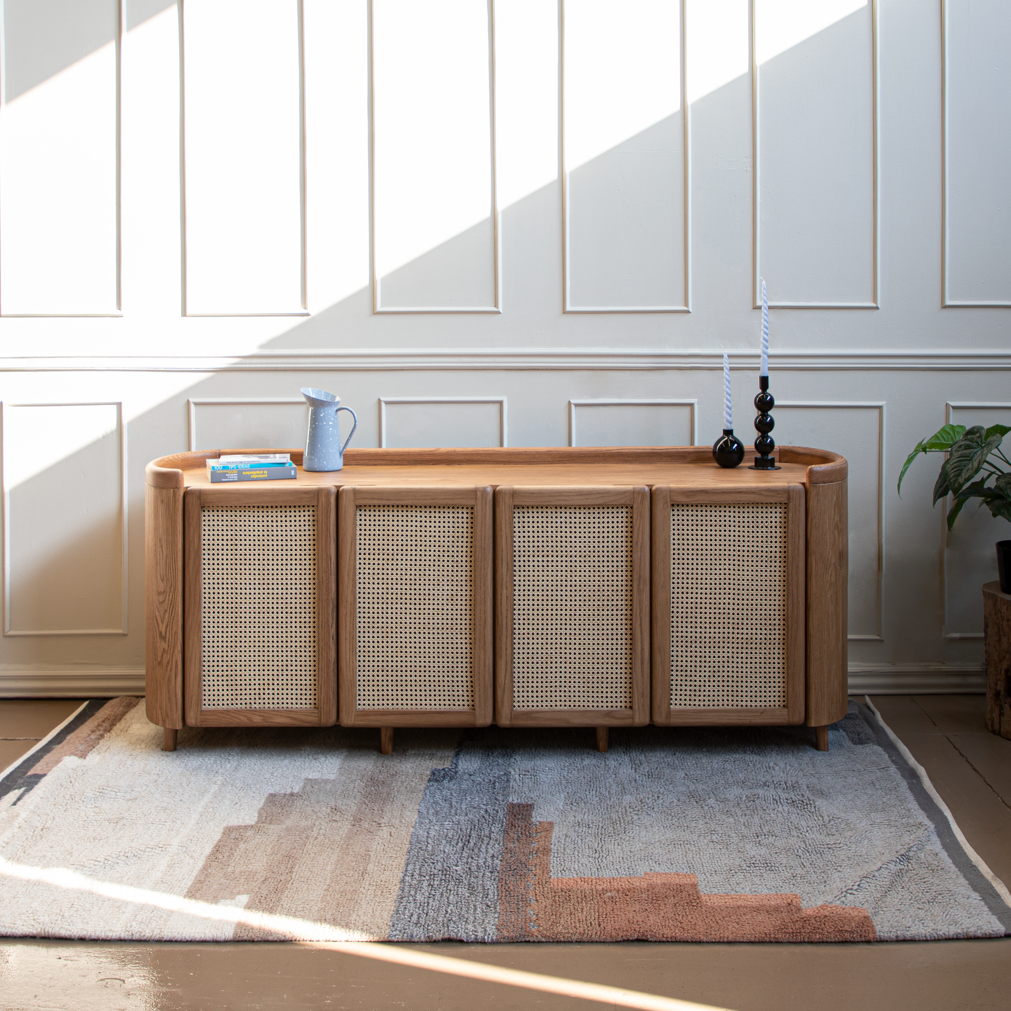 Emilia Mol Sideboard