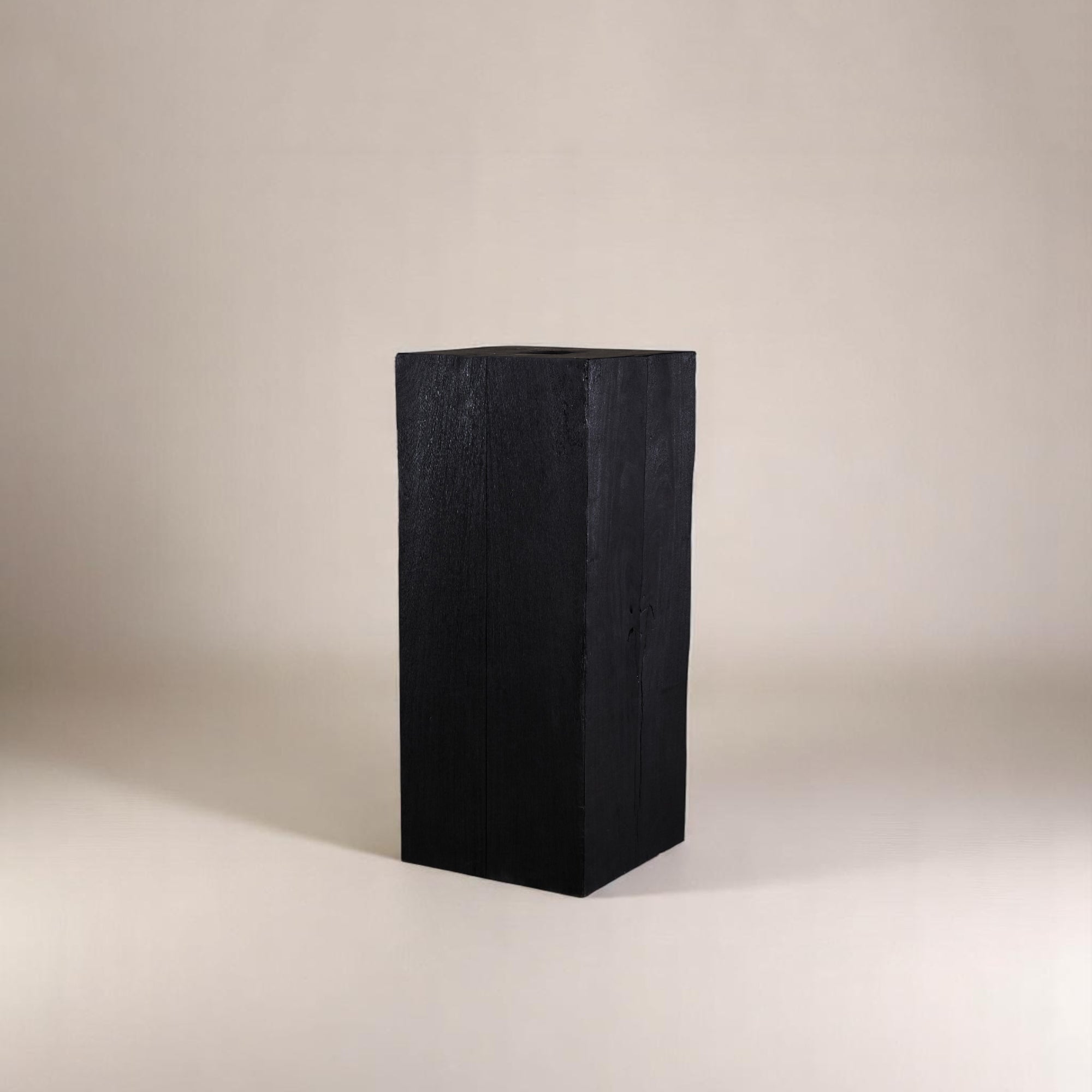 Roseate Pedestal M